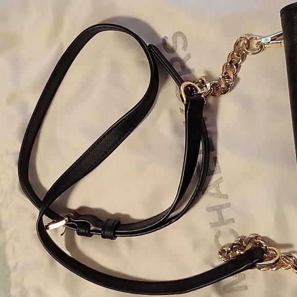 Gorgeous MK BAG WITH WRISTLET - Picture 4 of 13